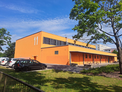 Außenansicht Sporthalle Ludwig Leichhardt Gymnasium